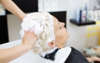 Is the ‘No Shampoo’ Trend Healthy or Harmful?