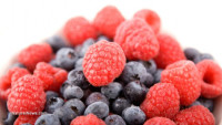 Huge new study proves that eating berries promotes weight loss