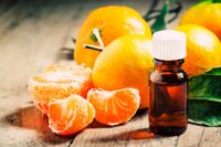 6 Benefits of Mandarin Essential Oil + 9 Ways to Use It