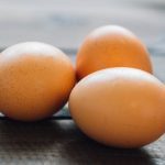 Eggs EXPOSED: The difference between pasture raised, free-range and cage free