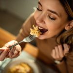 5 SURPRISING reasons why eating too fast is a bad idea